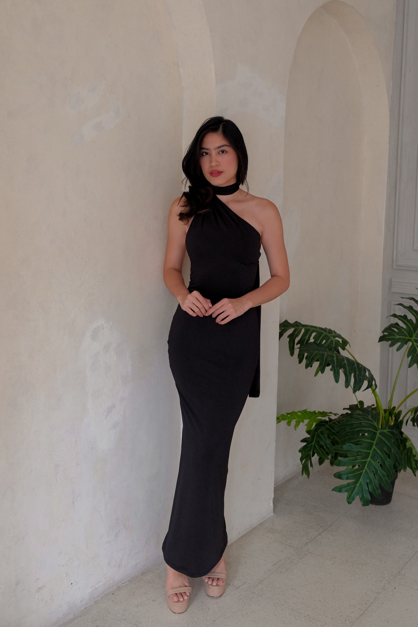 Vivienne One-Shoulder Backless Maxi Dress