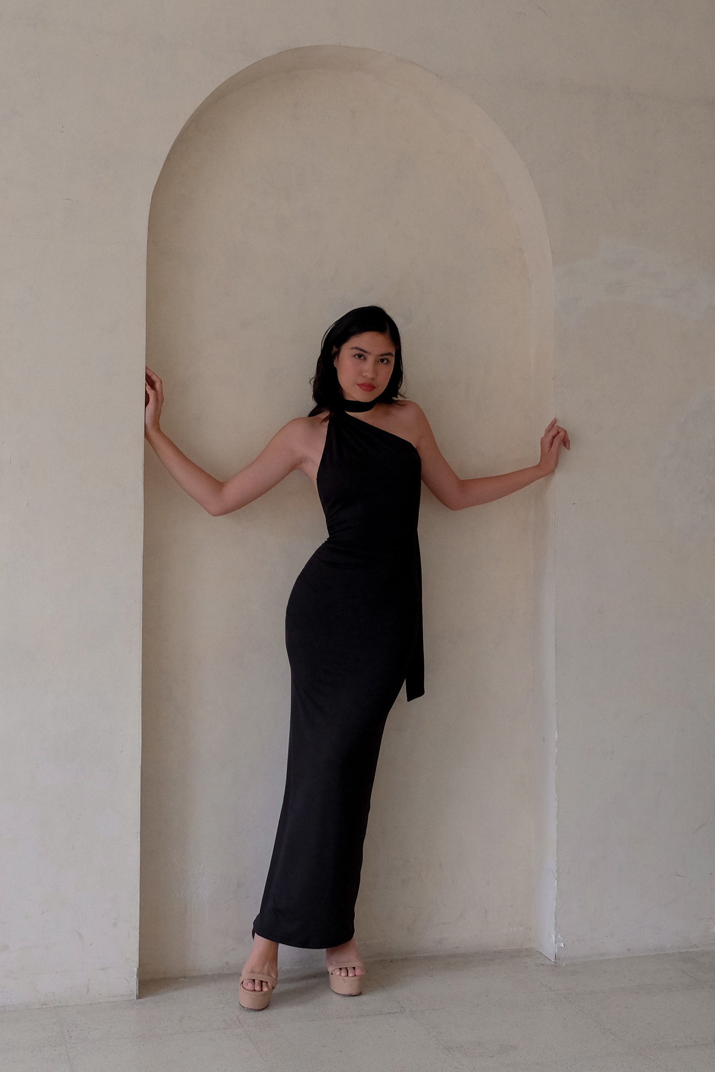 Vivienne One-Shoulder Backless Maxi Dress