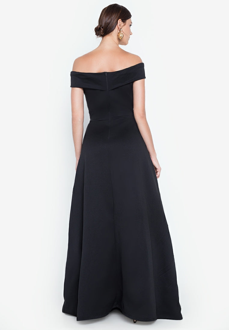 Off-the-Shoulder Maxi Dress in Black