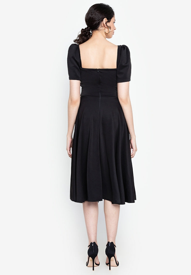 Puff Sleeved Dress in Black