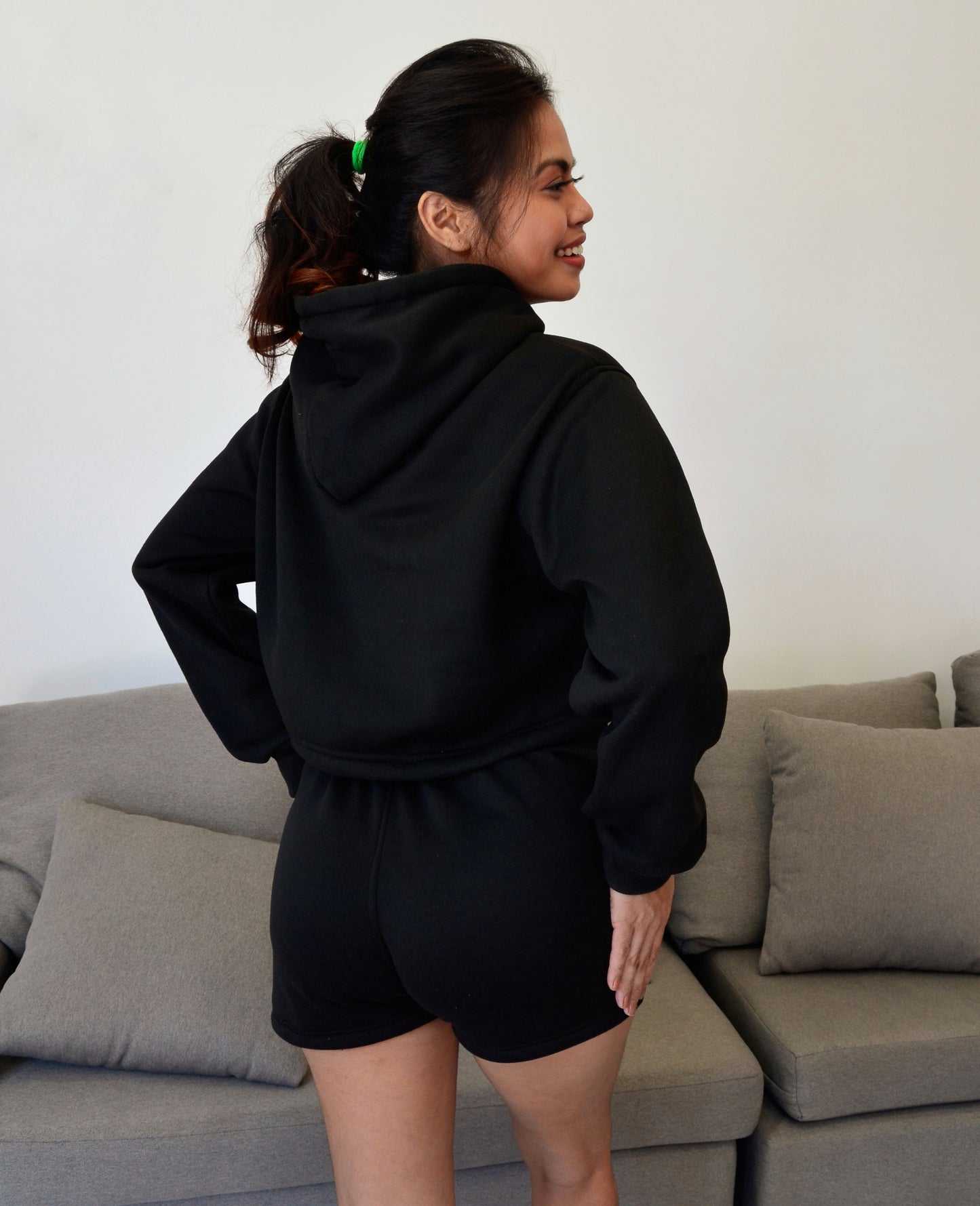 Croptop Hoodie in Black