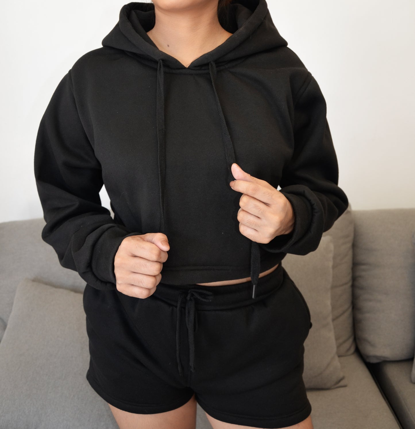 Croptop Hoodie in Black