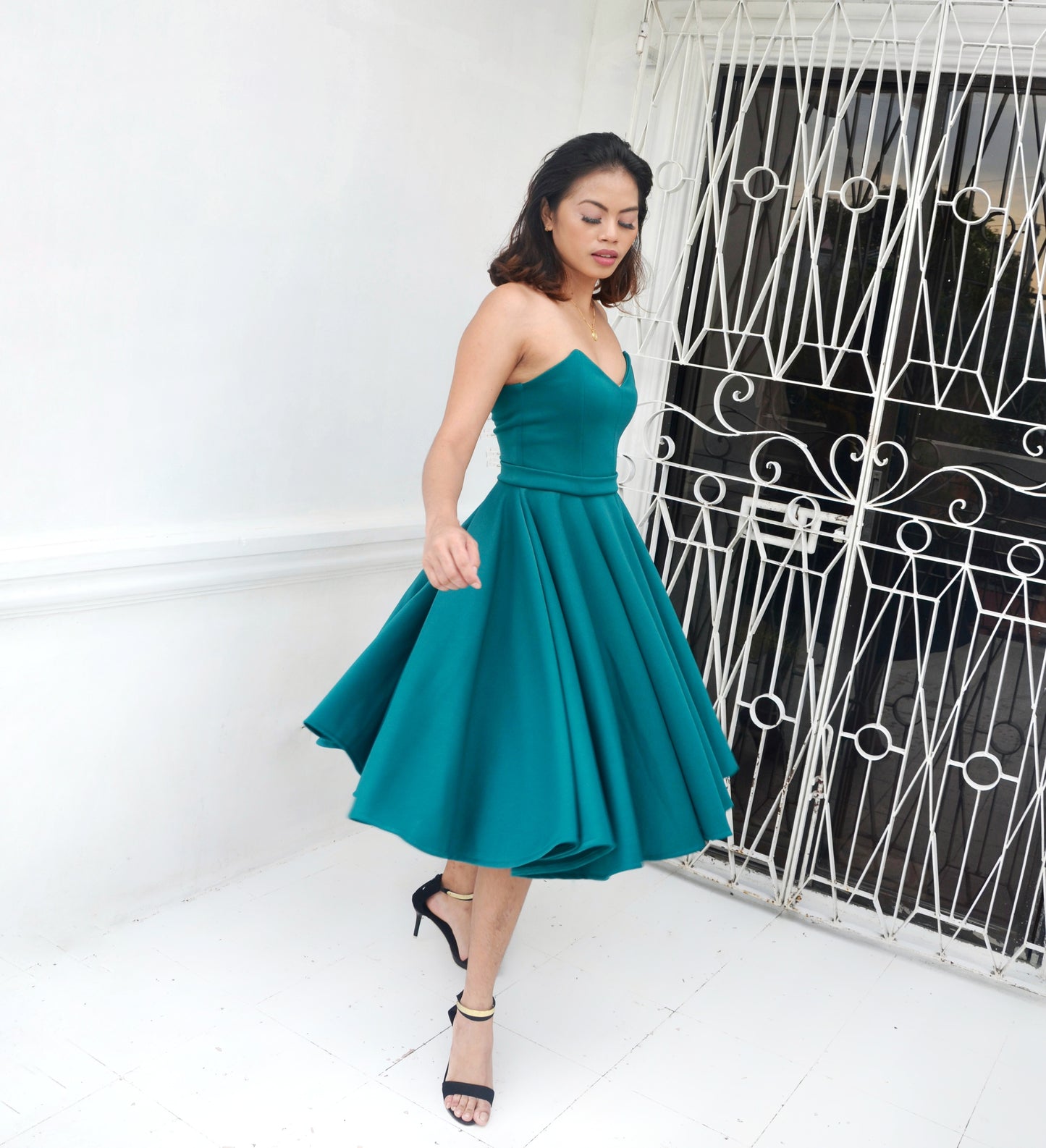 Sweetheart Tea-Length Dress