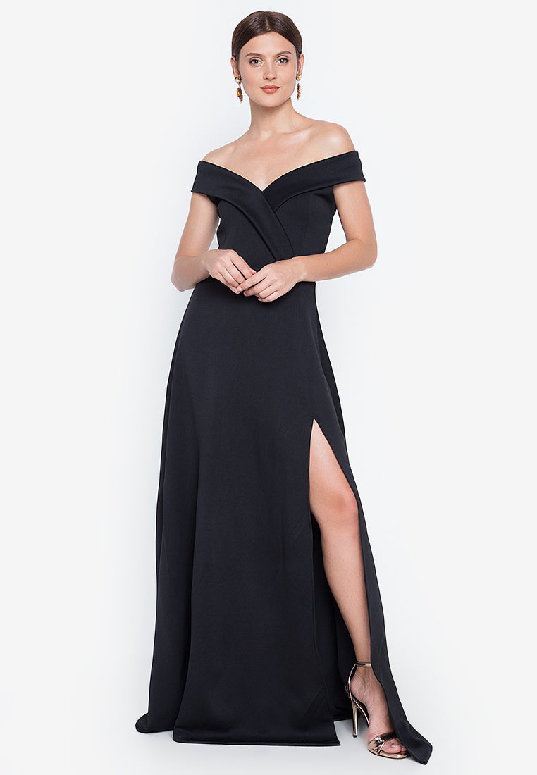 Off-the-Shoulder Maxi Dress in Black