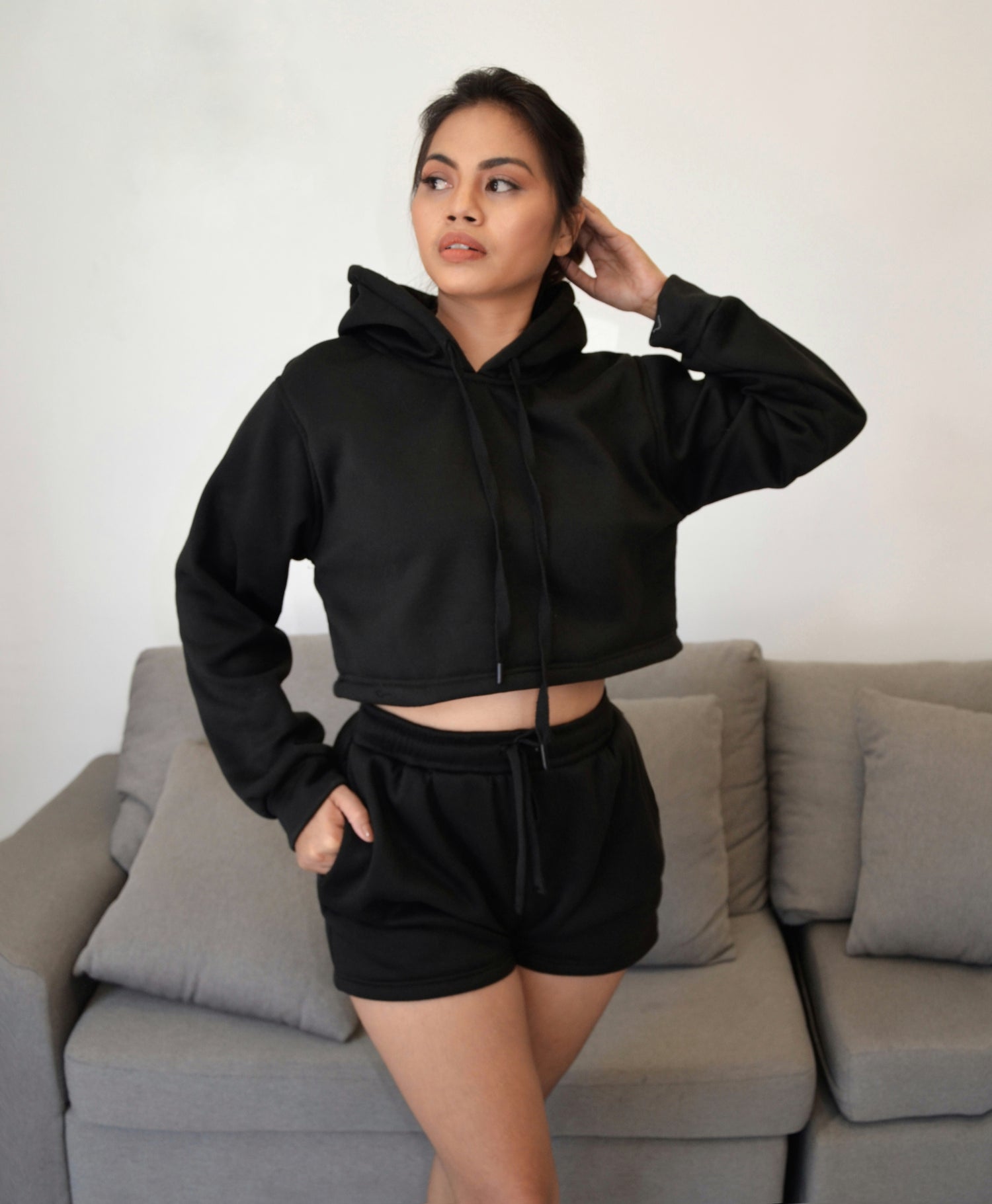 Croptop Hoodie in Black