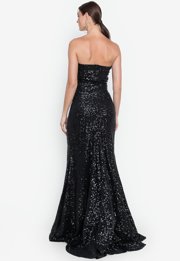 Bandeau Tail Long Dress in Black Sequined