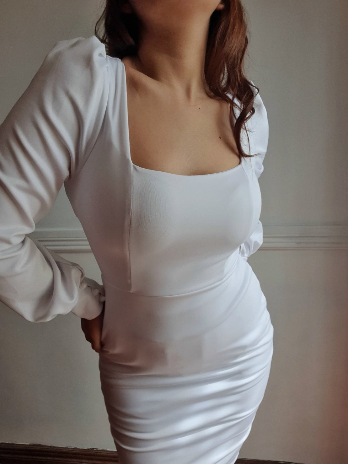 Puff-sleeved Knee-length Dress in White