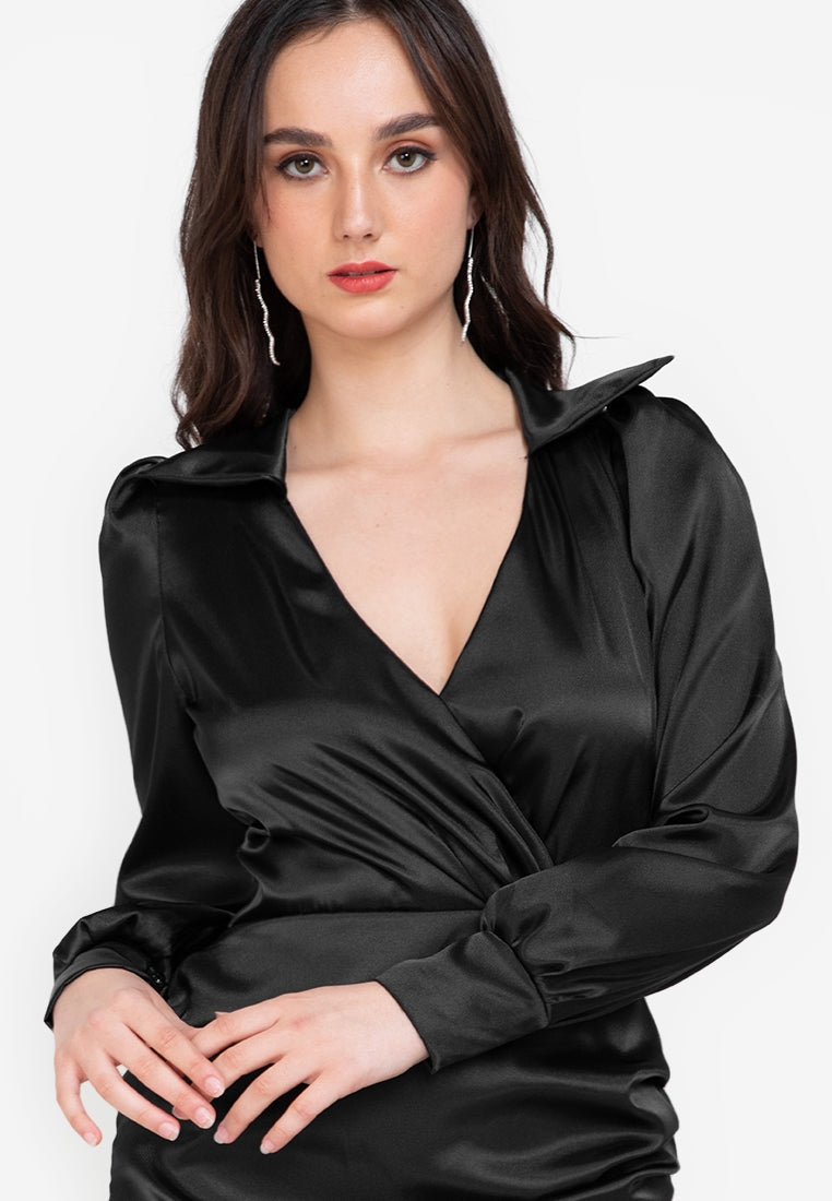 Long Sleeves Collared Wrap Mini Dress in Black