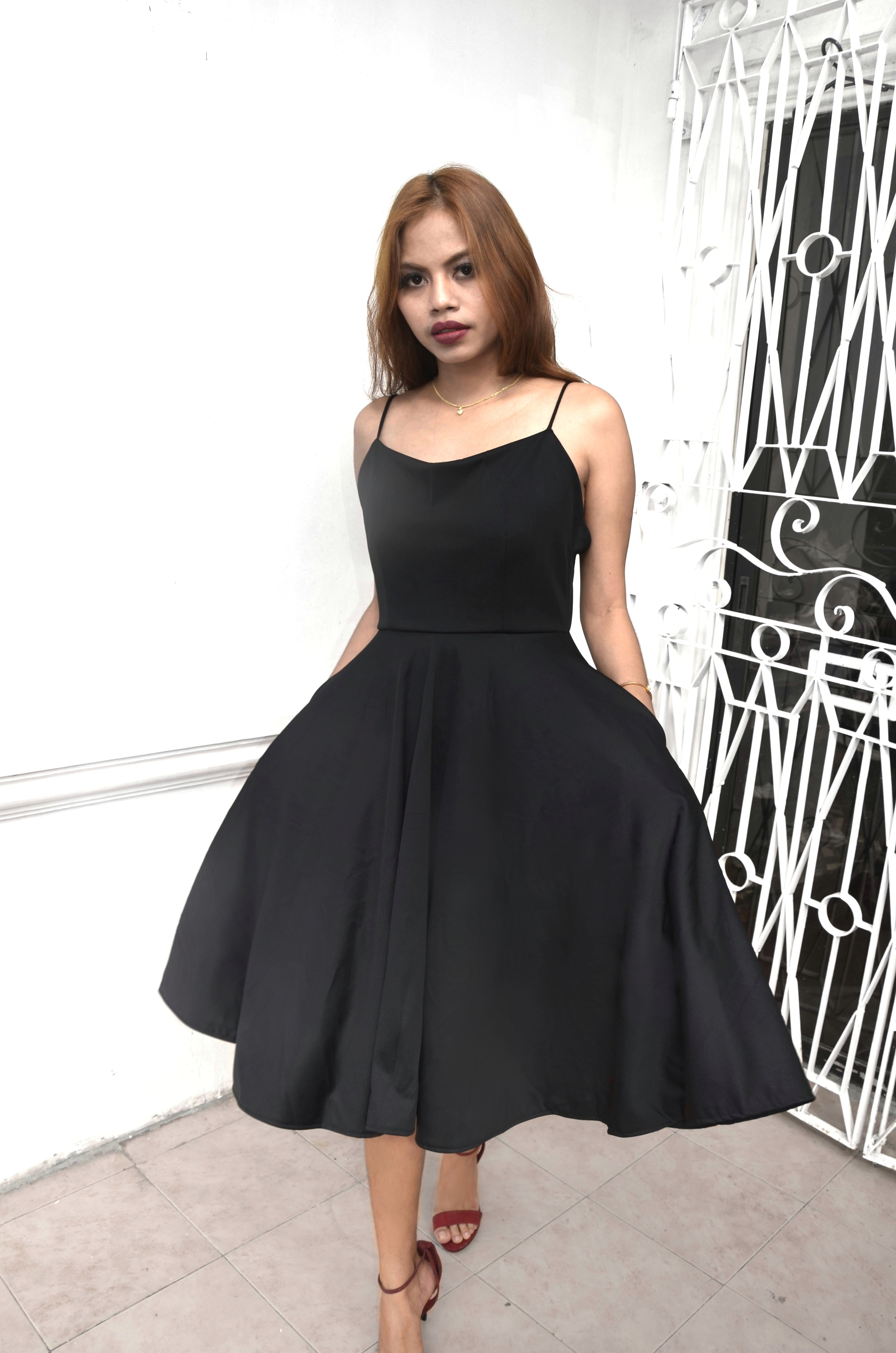 Elegant Engagement Dress V Neck Stripes Neck Sleeveless Natural Waist Backless Tea Length Lace Engagement Dress