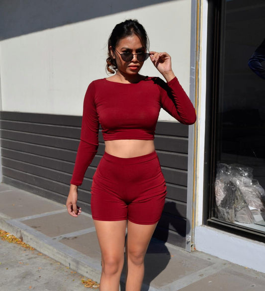 Longsleeve Croptop with Biker Shortsin Maroon
